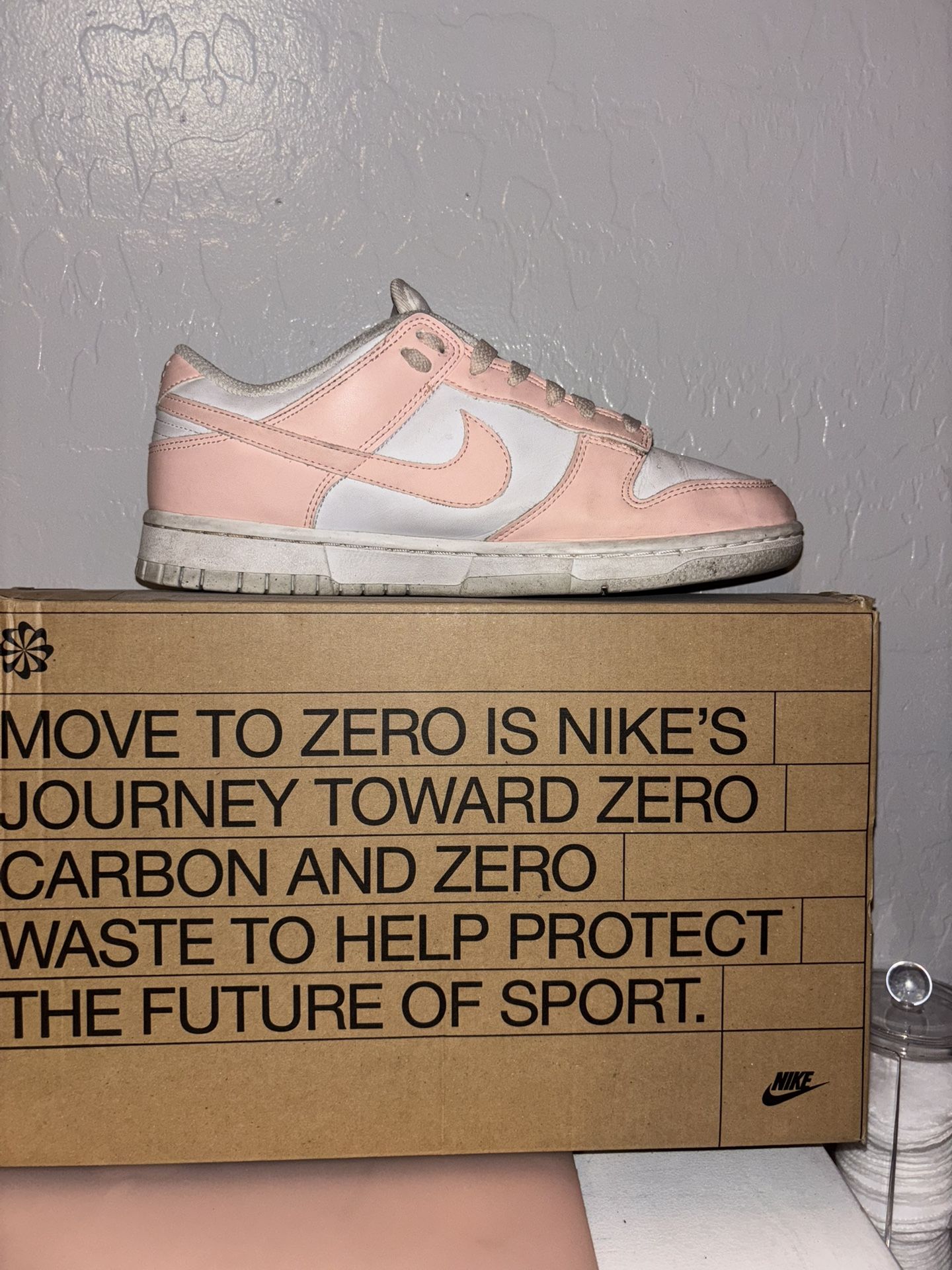 coral women’s nike dunk low