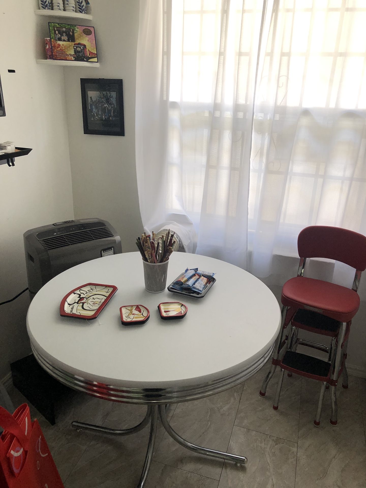 White new retro kitchen table. New but out of the box.