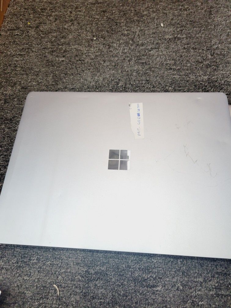 Microsoft Surface Laptop Go