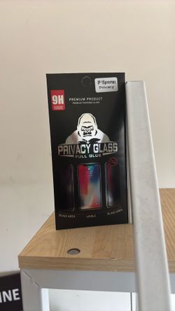 iPhone 15 Pro Max privacy screen protector