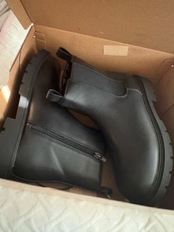 Black boots