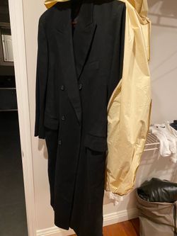 Men’s 100% Cashmere Topcoat made in Italy. This is a beautiful and extremely elegant topcoat. I paid around $1600 like 20 years ago and have only worn
