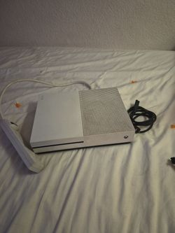 X box one console *no controllers*