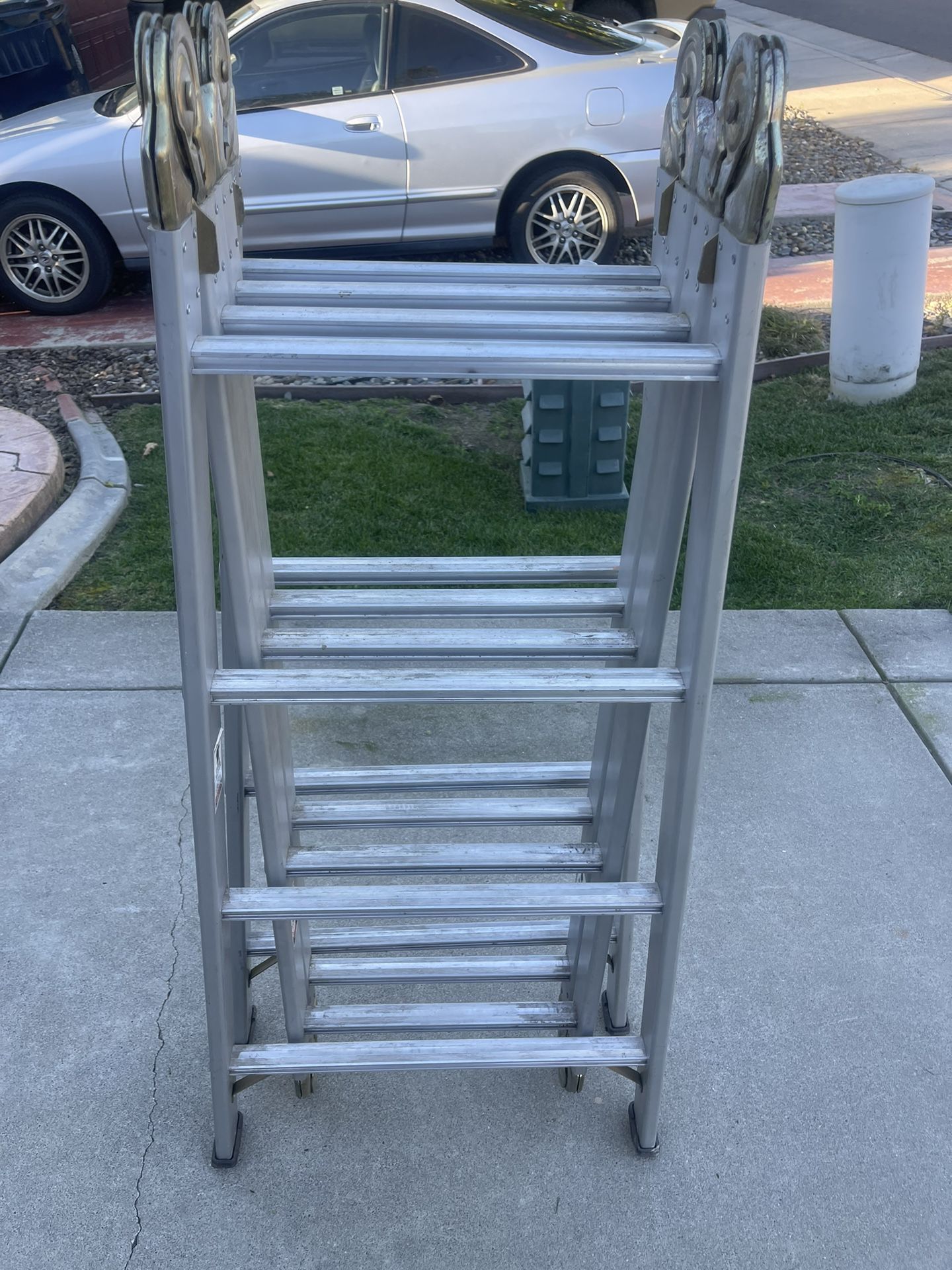 Louisville Articulated Folding Ladder