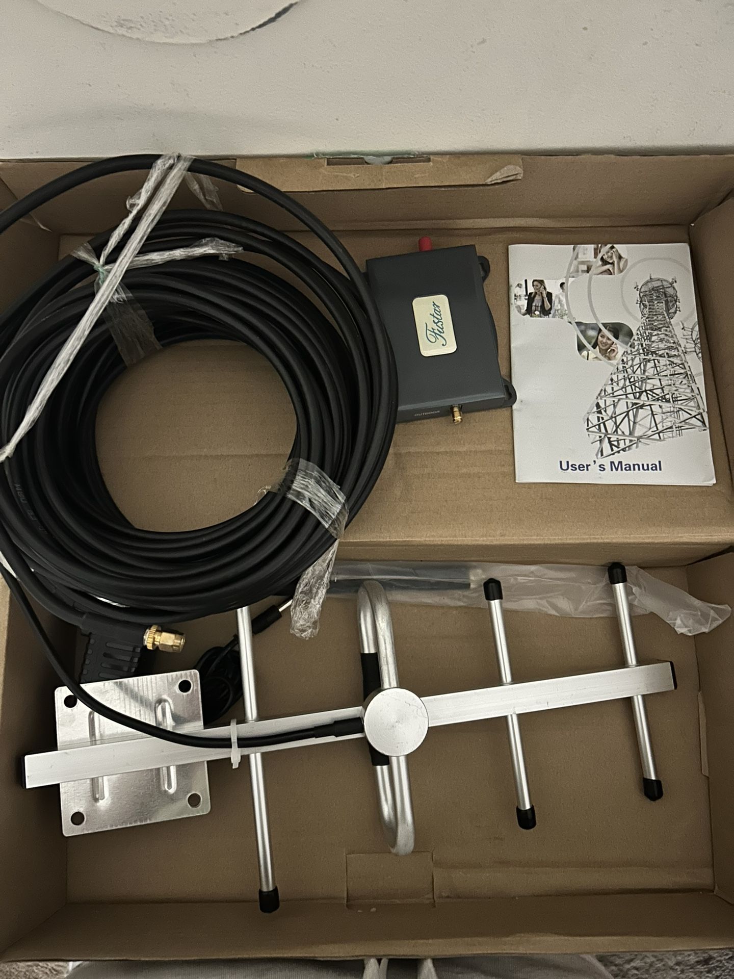 Fustar Cellphone Signal Booster