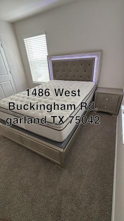 Furniture bedroom set