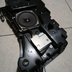 Speaker Assembly With Amplifier
