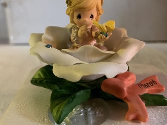 Precious Moments 2003 Monthly Blossoms Enesco Figurine: March Angel
