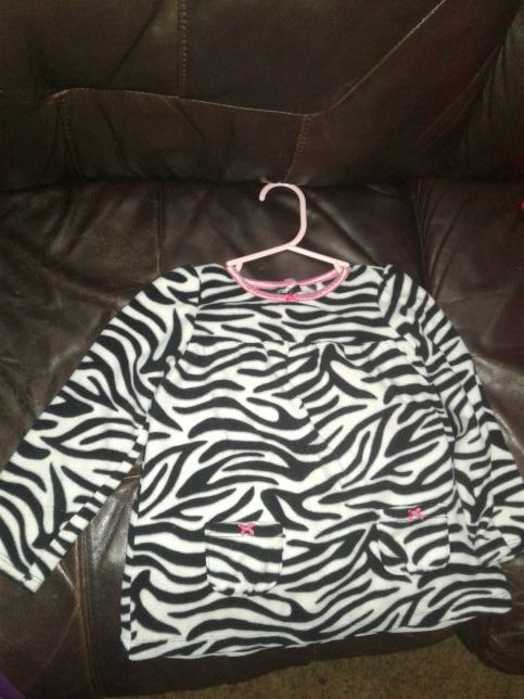 Sweater zebra print 4t