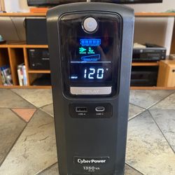 CyberPower Battery Backup & Surge Protector CST135UC2 Mini-tower 1350VA UPS