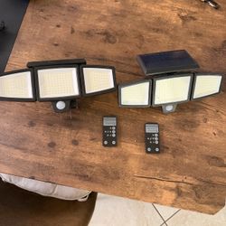 2 solar lights