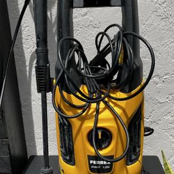 2000 Psi Pressure Washer Very Good  Condition