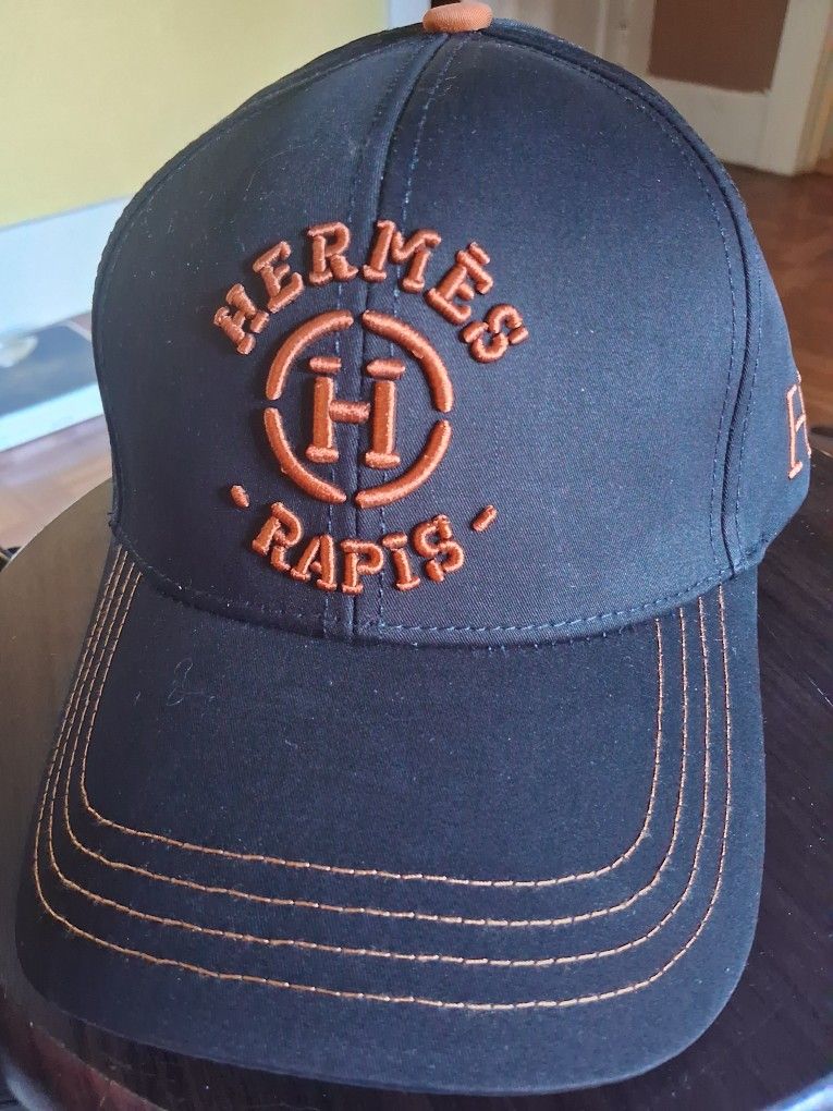 HERMES Adjustable with Tags