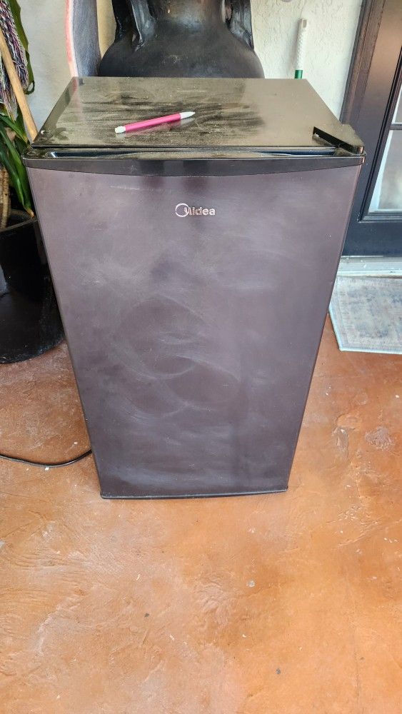 Working Mini Fridge 
