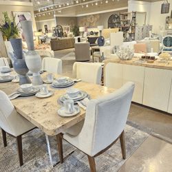 Desifner Dinning Table 1 Year Old 