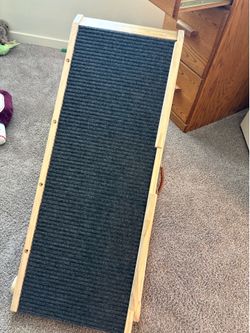 LITAIL SOLID  WOOD DOG RAMP, new, never used