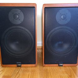 Canton Ergo 32 DC Speakers