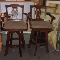 BAR Stools, ACCENT Chairs & Stackable Plastics