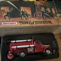 1993 Matchbox Models of Yesteryear Fire Engine Series 1939 Bedford Tanker