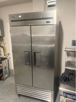 True 54” 2-Door Commercial Reach-In Refrigerator cash /trade