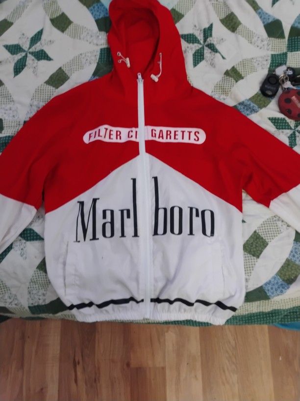 Marlboro Windbreaker Medium (Small)