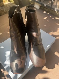 Woman Prada Boots 