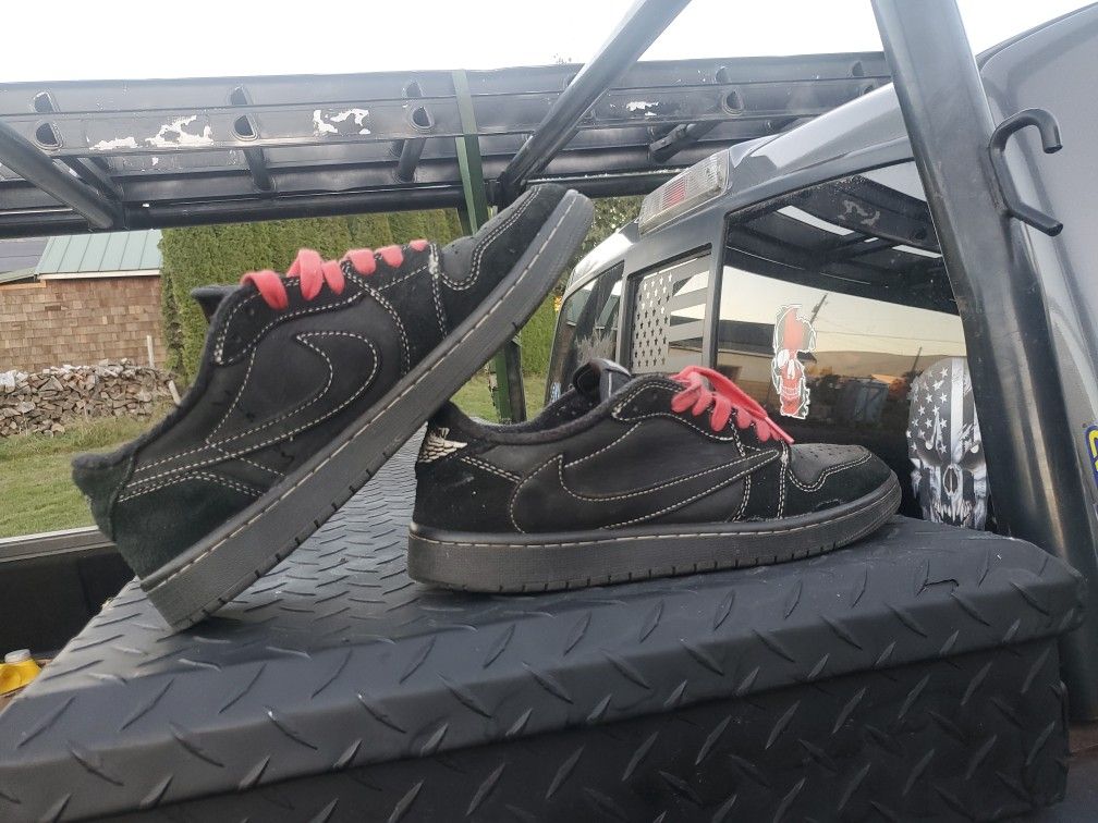 Travis Scott Black Phantom Shoes
