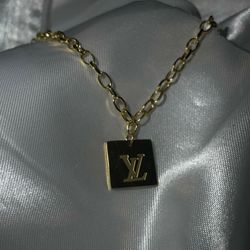 Pendant Necklace