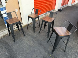 Kitchen island chairs