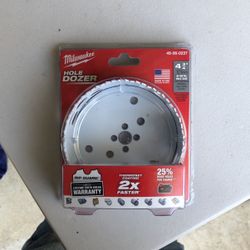 Hole Saw 4 3/4”