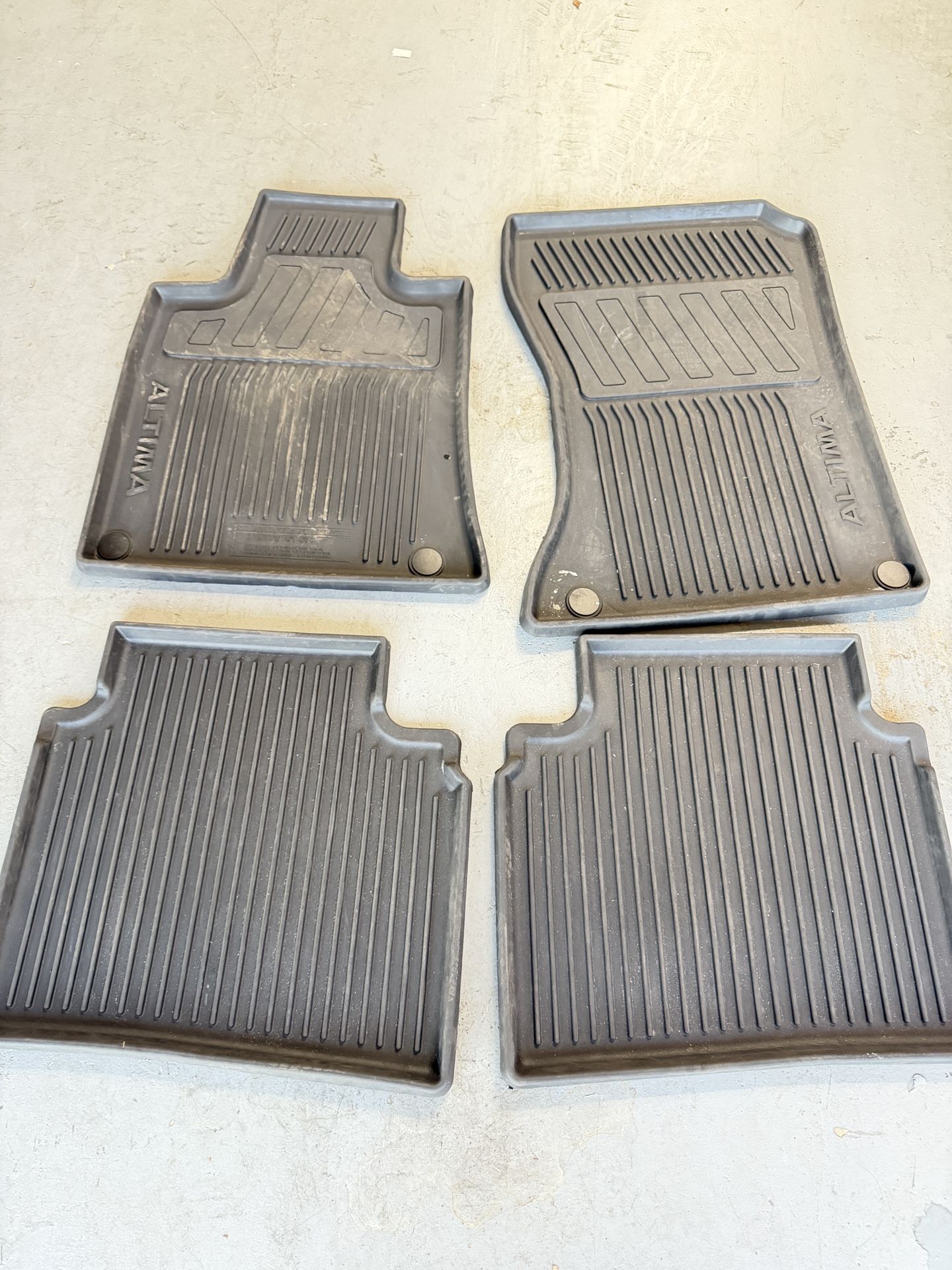 2020-2025Nissan Altima Floor Mats
