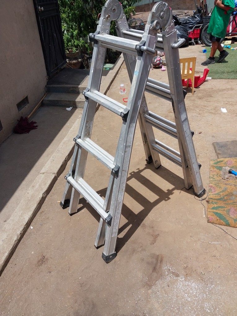 18' Multi-position Ladder