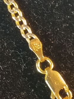925 Italy that's a pure silver chain that's gold-plated