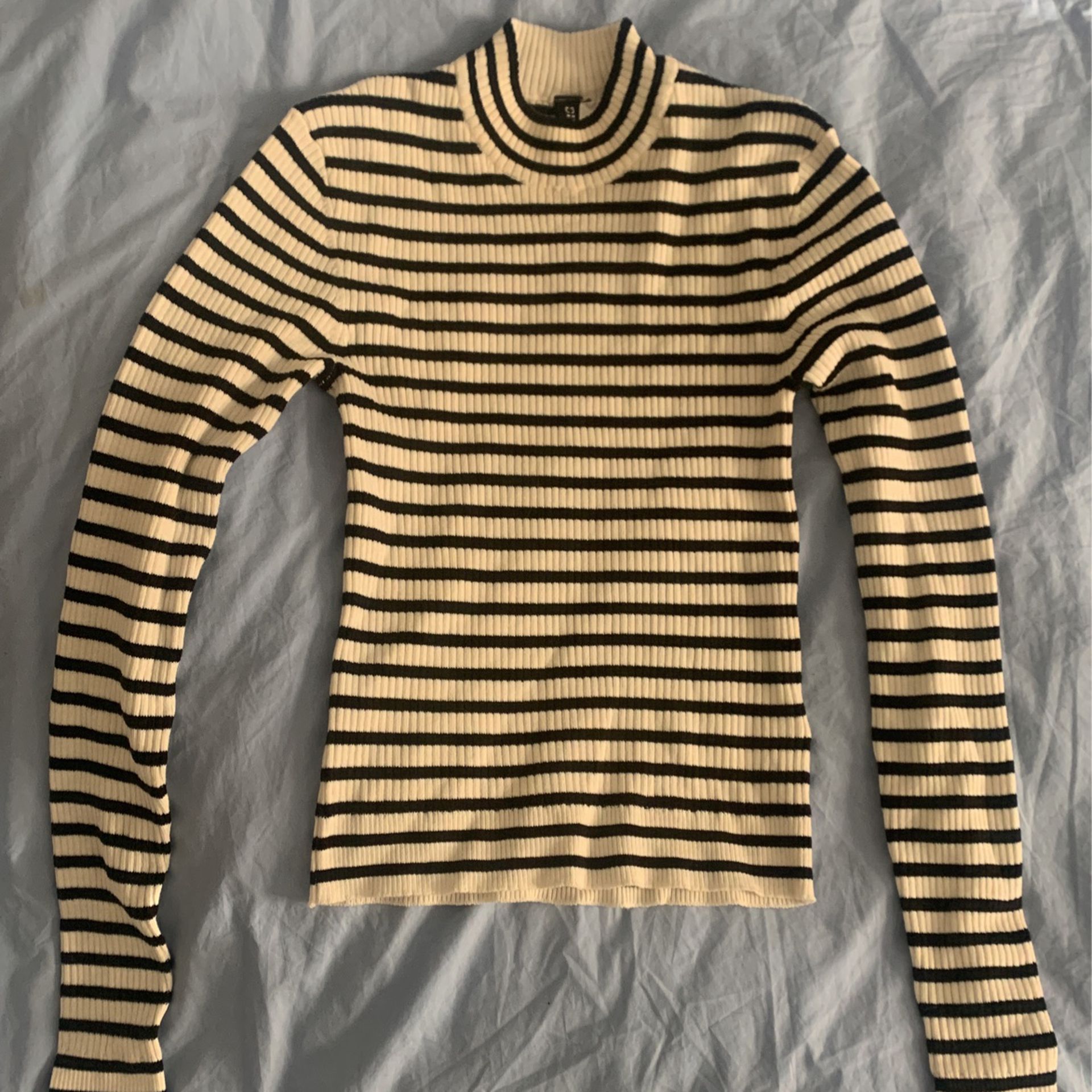H&M long sleeve stripped top