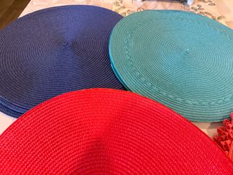 (24) Round Woven Placemats Set of Three Colors