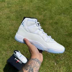 Jordan 11 Legend Blue