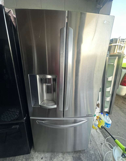 LG French Door Fridge – Stainless, Ice/Water Dispenser