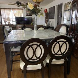 Lovely Dinette Set