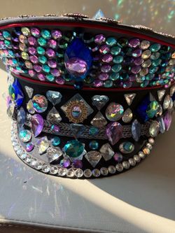 Raver crown