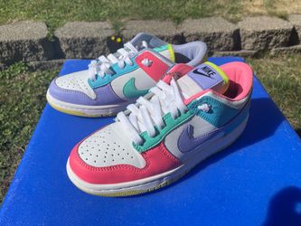 Nike Dunk Low SE Easter Candy Pastel Multi Color Women's Sneakers Size 5.5
