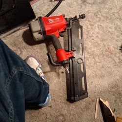 Milwaukee nail.\n Gun.\n Roundhead, framing the other.