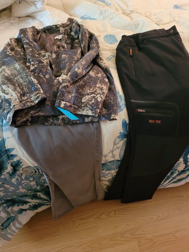 Clothes/Sports Pants