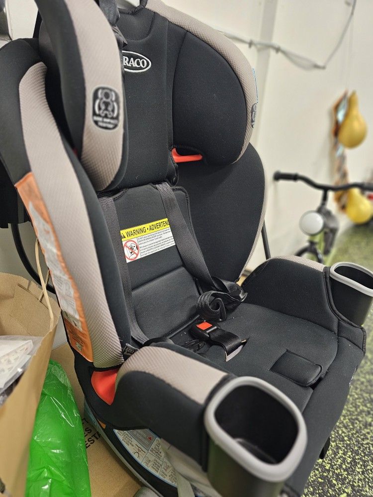 Graco Extend2Fit 3-in-1 Car Seat, Grey Booster Car Seat Convertible
