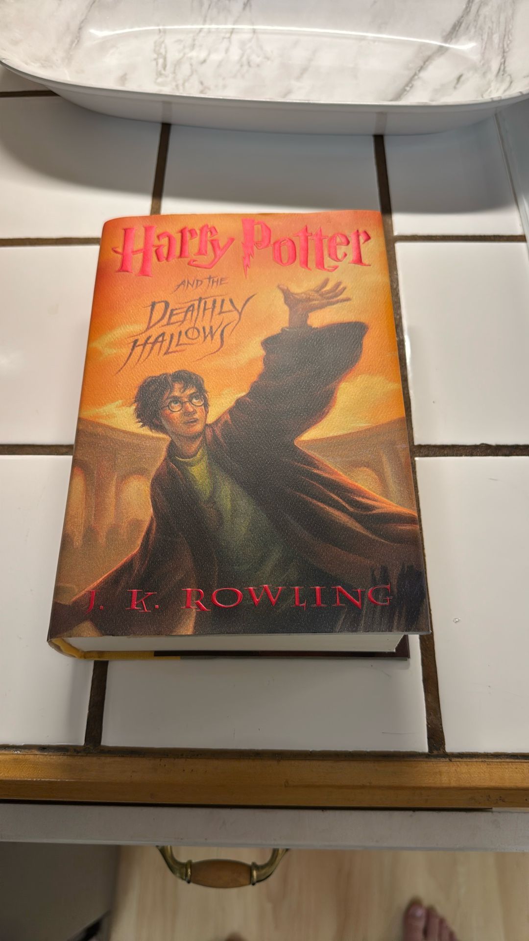 Harry Potter And The Deathly Hollows Hardcover Book