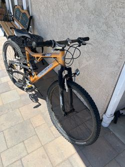 Mongoose full suspension mountain bike 26 inch wheels
