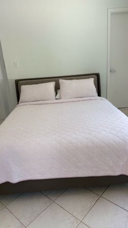Queen bed