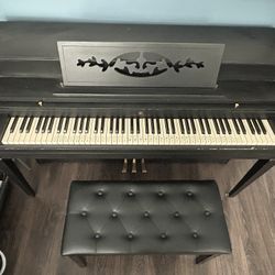 Vintage Wurlitzer Piano