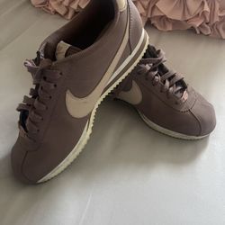 Tenis Nike Cortes Size 9.5 Usados