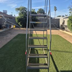 Warehouse Ladder 6 Step Design 