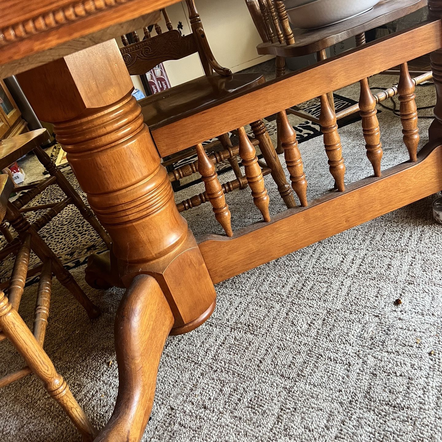 Vintage Table And Chairs Full Set/will Negotiate 